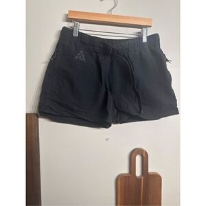 Nike Black High Rise ACG Woven Loose Fit Belted Hiking Trail Shorts Size Small